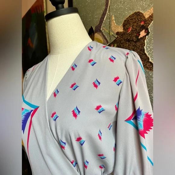 Vintage 80s Wrap Midi Dress | Gray Abstract Print | M - Picture 2 of 7